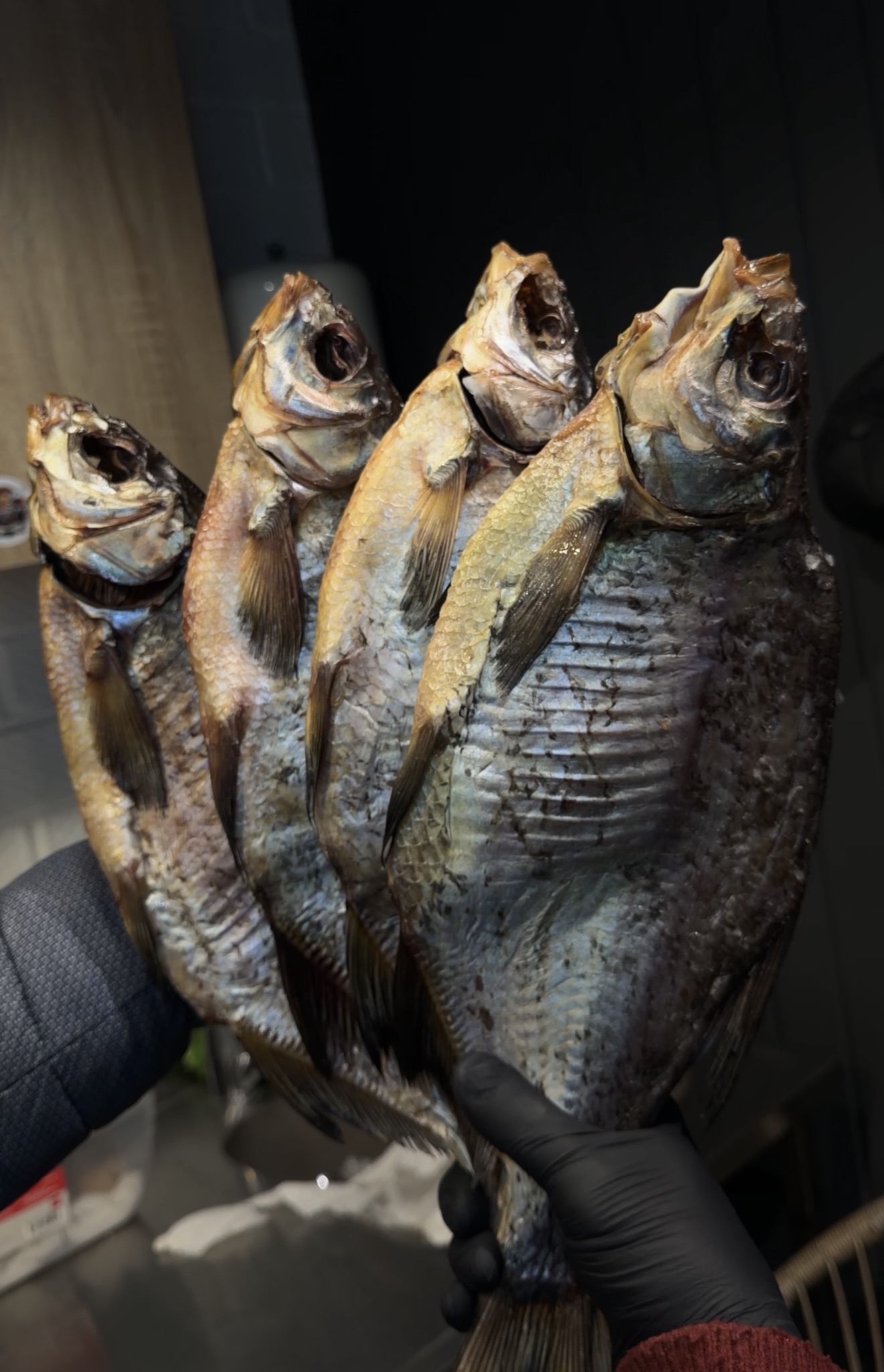 Вяленый лещ с икрой 